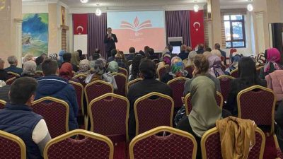 Bayburt’ta, öğretmen adaylarına yönelik ’Öğretmenlik Uygulamaları Bilgilendirme Toplantısı’ gerçekleştirildi. İl