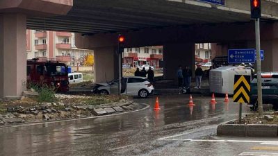 Bayburt’ta trafik kazası meydana geldi. Kazada, 3 kişi yaralandı. Edinilen