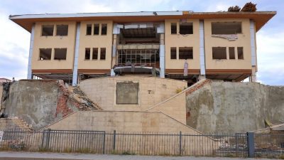 Bayburt’ta mevcut Kültür Merkezi binasının yıkımına başlandı. Kültür ve Turizm