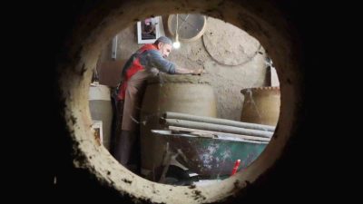 Bayburt’ta çamura şekil vererek tandır üreten 57 yaşındaki kentin son