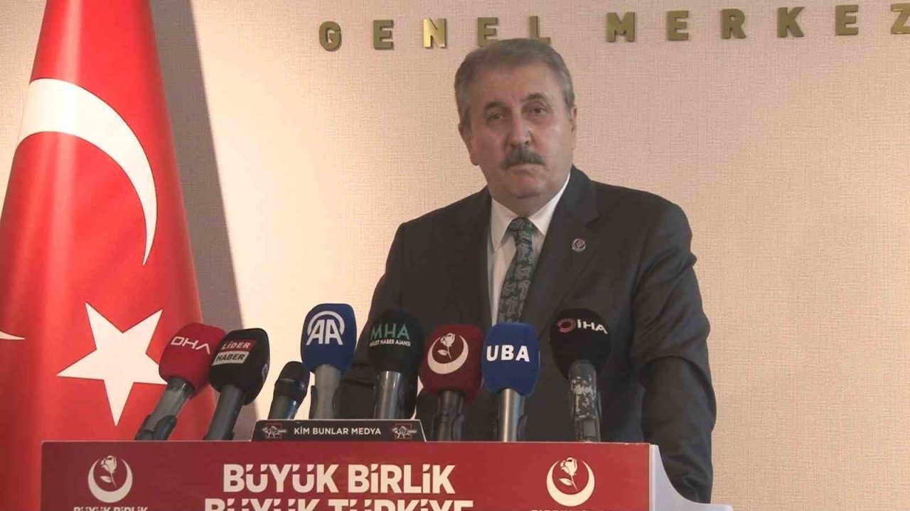 Büyük Birlik Partisi (BBP) Genel Başkanı Mustafa Destici, “Dünya var