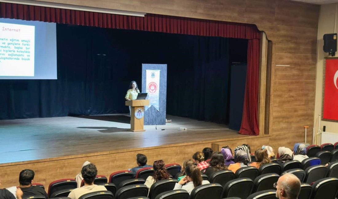 Erzincan Belediyesinde farkındalık ve bilgilendirme eğitimi programı gerçekleşti. Günümüzün en