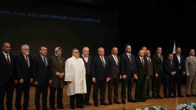 Zonguldak Bülent Ecevit Üniversitesi (BEUN) Akademik Yıl açılış töreninde konuşan