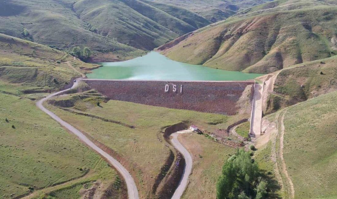 Bayburt’ta işletme halinde olan Çayırözü Göleti’nde incelemelerde bulunuldu. Devlet Su
