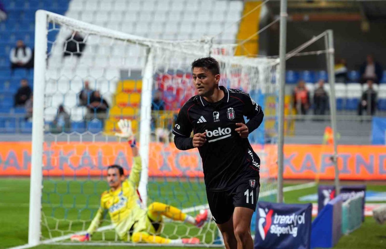Beşiktaşlı futbolcu Cengiz Ünder, Kasımpaşa maçıyla birlikte bu sezonki 3.
