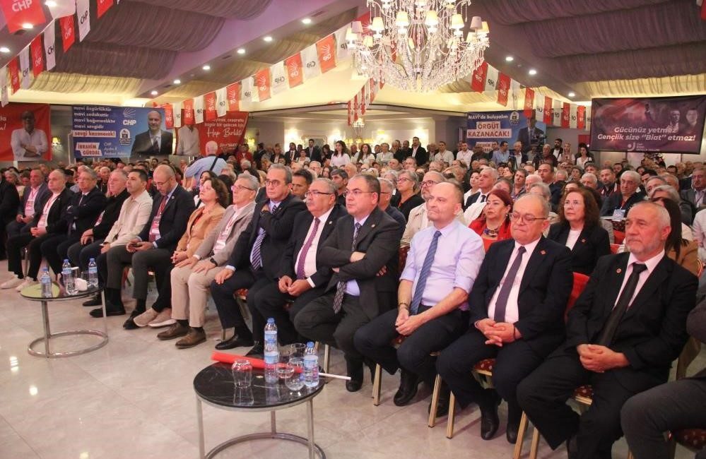 CHP Aydın 39. Olağan İl Kongresi’nde mevcut İl Başkanı Hikmet