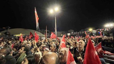 CHP Genel Başkanı Özgür Özel, partisi tarafından Küçükçekmece’de düzenlenen ‘Millet