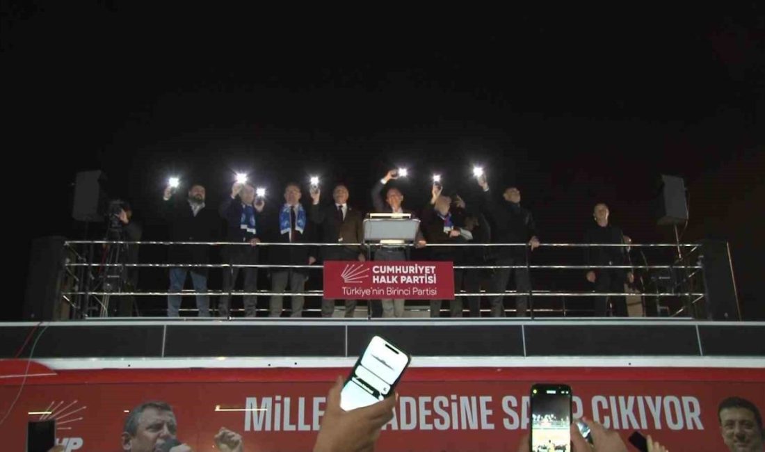 CHP Genel Başkanı Özgür Özel, partisi tarafından Sarıyer’de düzenlenen mitinge