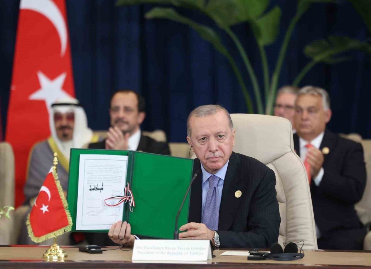 Cumhurbaşkanı Yardımcısı Cevdet Yılmaz, “Cumhurbaşkanımız Sayın Recep Tayyip Erdoğan, Gazze’deki