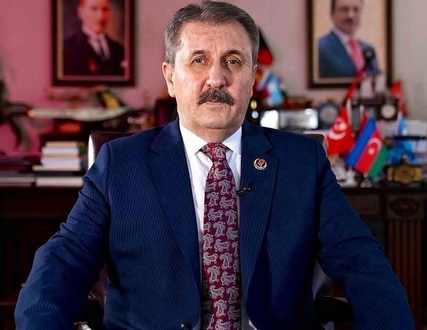 Büyük Birlik Partisi (BBP) Genel Başkanı Mustafa Destici, trafik kazasında