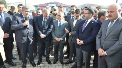 KARS (İHA) – Hayırsever iş insanı kendi köyüne yaptığı Aile