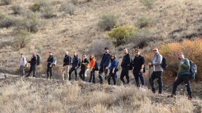 Oltu Devlet Hastanesi’nde görev yapan doktorlar, hafta sonunu doğa ile