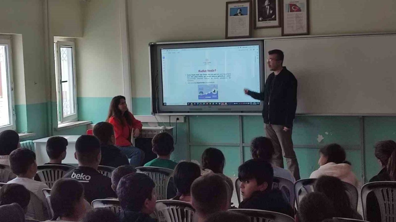 Hamamözü Devlet Hastanesi’nde görevli hekim Dr. Emirhan Akkaya, “Kuduz hastalığı