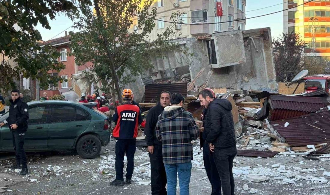 Kocaeli’nin Gebze ilçesinde çöken binanın enkazında 7 kişi olduğu tahmin