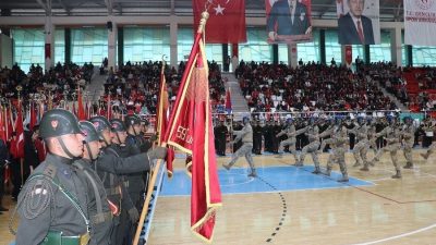 Erzincan’da 29 Ekim Cumhuriyet Bayramı, düzenlenen törenle coşkuyla kutlandı. Valilik