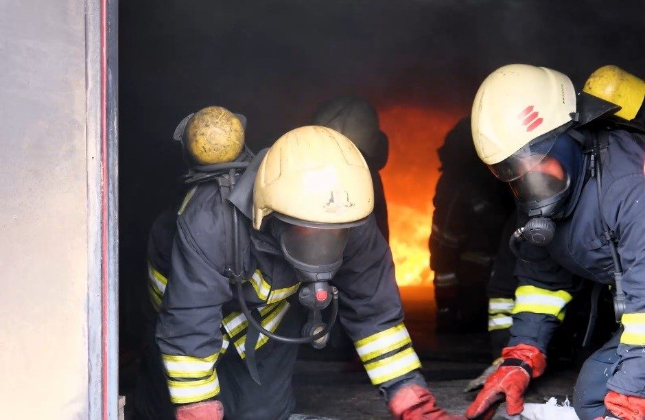 Erzincan’da itfaiye eğitim merkezinin açılışı tatbikatla gerçekleştirildi. Erzincan Belediye Başkanı
