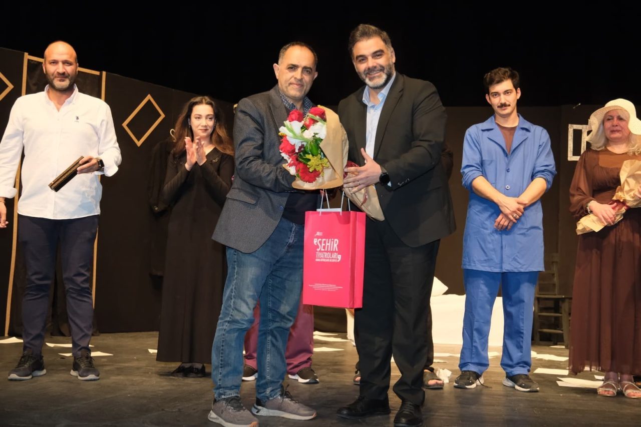 Erzurum Büyükşehir Belediyesi Şehir Tiyatrosu, Adana’da düzenlenen 10. Şehir Tiyatroları