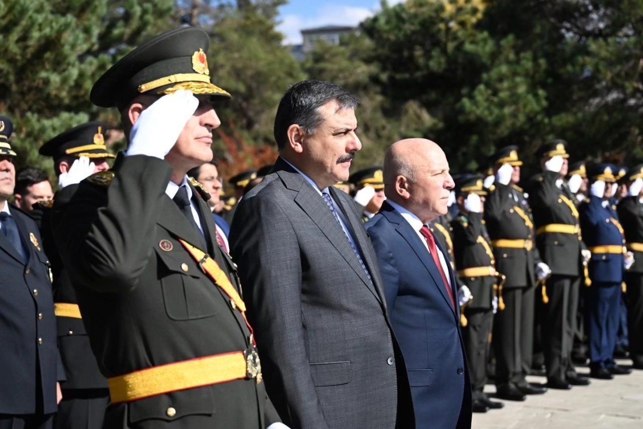 Erzurum’da 29 Ekim Cumhuriyet Bayramı’nın 102. yıldönümü kapsamında Havuzbaşı’nda bulunan