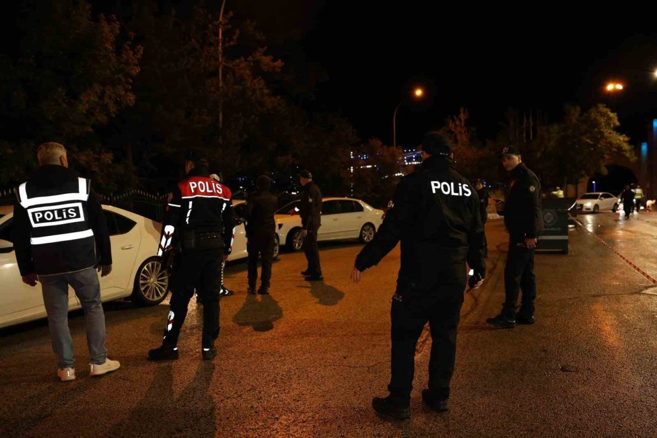 Erzurum’da polis denetim ve uygulamalarına hız verdi. İl Emniyet Müdürü