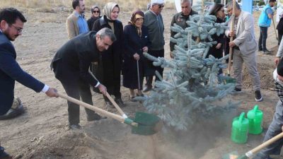 Dünya Yaşlılar Günü kapsamında, Erzurum Şehir Hastanesi bünyesinde 80 yaş