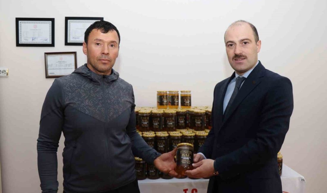 Erzurum’un Şenkaya ilçesine bağlı Doğanköy Mahallesi’nde organik bal üretimi yapan