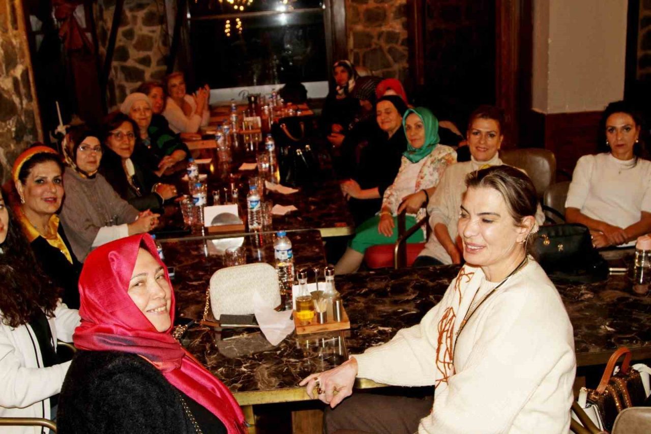 Erzurum’da sağlık, medya, eğitim ve iş dünyasının öncü kadınları, Op.