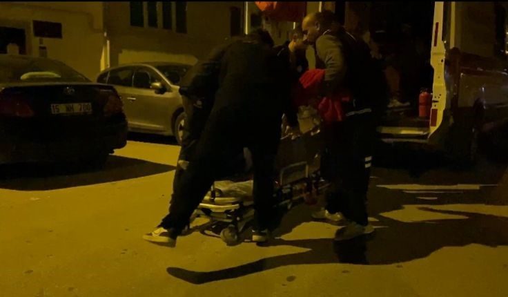 Burdur’da evlerinde bir anda üzerlerine asma tavan çöken çift, deprem
