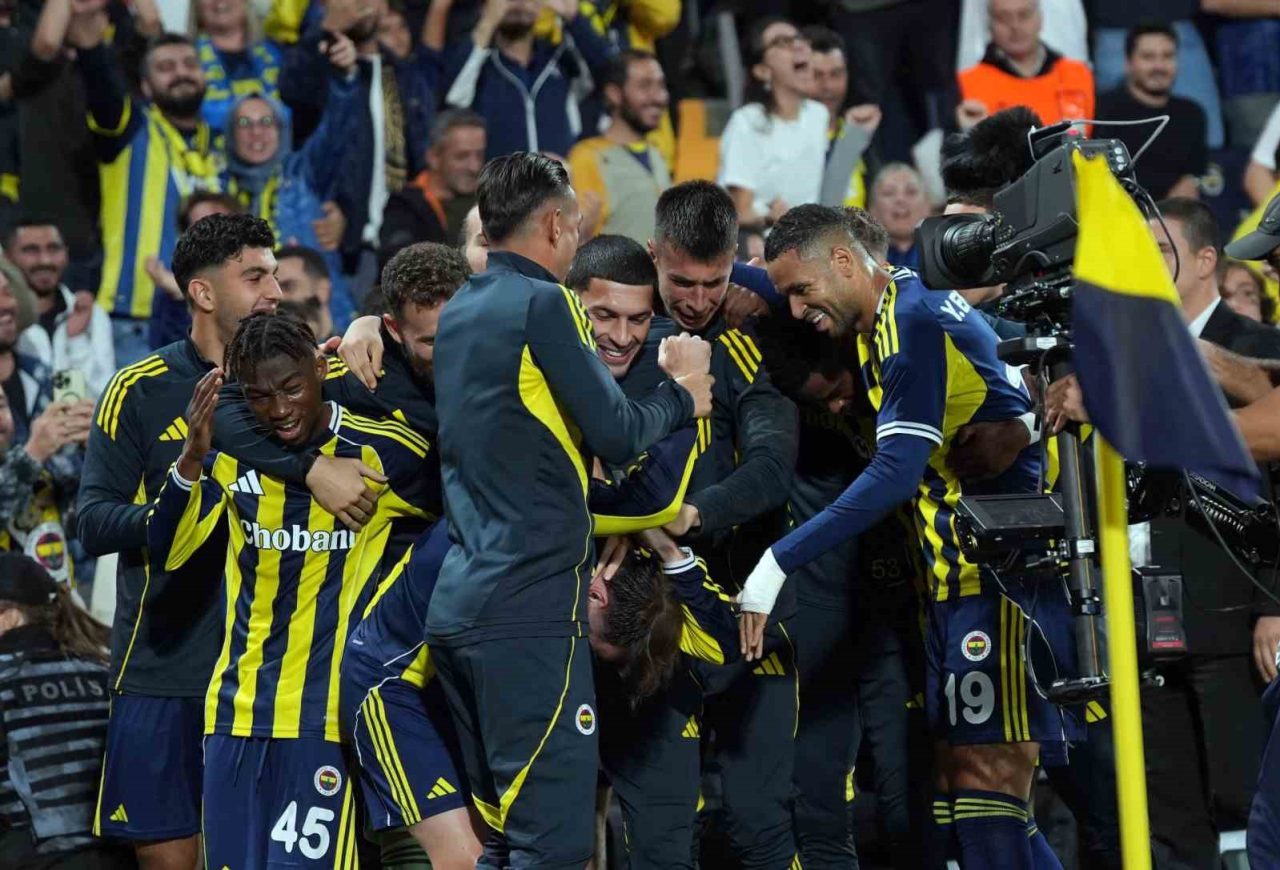 Fenerbahçe, UEFA Avrupa Ligi’nde Fransız ekibi Nice’i 2-1 yenerek bu