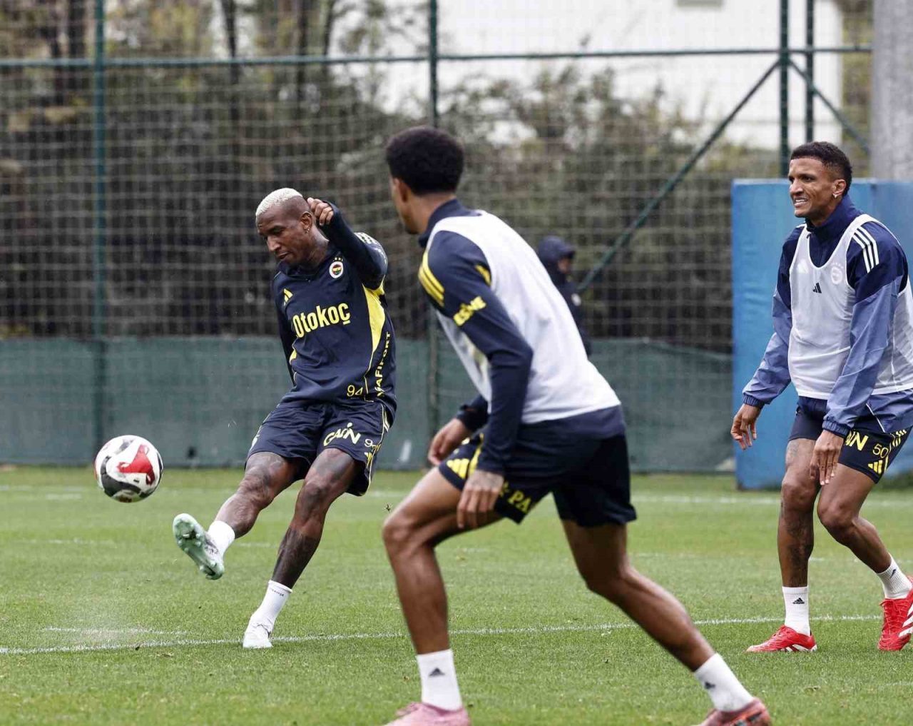 Fenerbahçe, Trendyol Süper Lig’in 9. haftasında Fatih Karagümrük ile oynayacağı