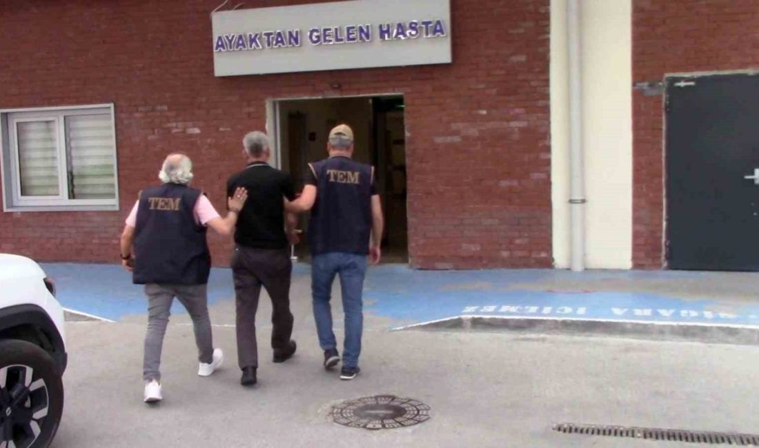 Sakarya’da FETÖ/PDY üyeliğinden aranan 4 şahıs polis ekiplerince yakalanarak tutuklandı.