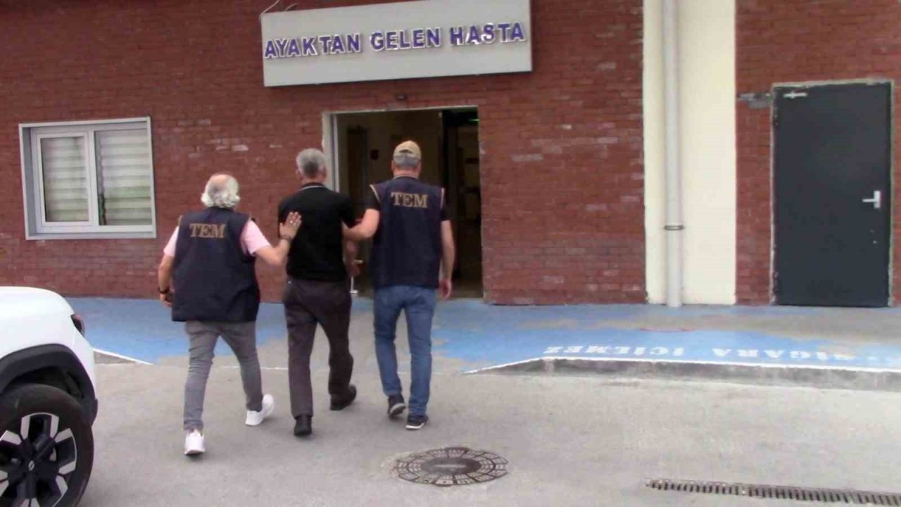 Sakarya’da FETÖ/PDY üyeliğinden aranan 4 şahıs polis ekiplerince yakalanarak tutuklandı.