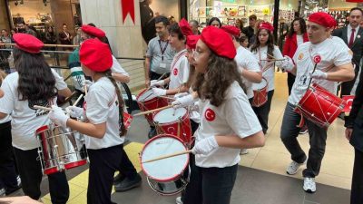 29 Ekim Cumhuriyet Bayramı’nda Forum Trabzon’a gelen ziyaretçiler Cumhuriyet’in 102.yılının