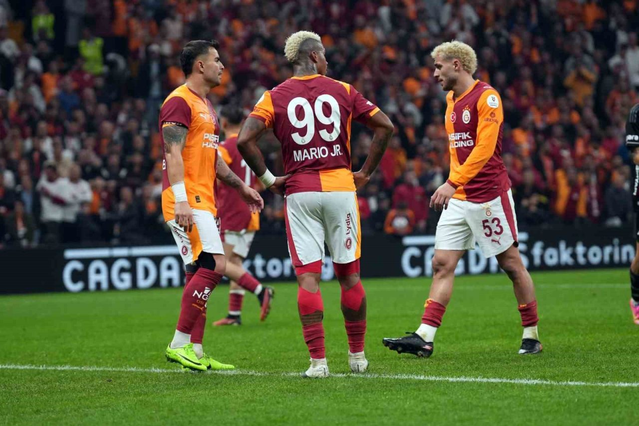 Galatasaray, Beşiktaş beraberliğiyle Trendol Süper Lig’de bu sezon ilk kez