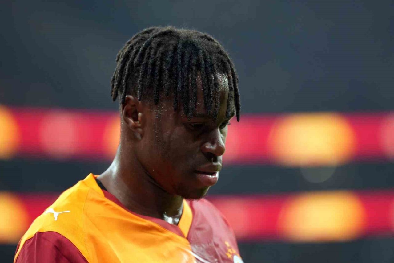 Galatasaray, Beşiktaş derbisinde sakatlanan Fildişi Sahilli futbolcu Wilfried Singo’nun sol