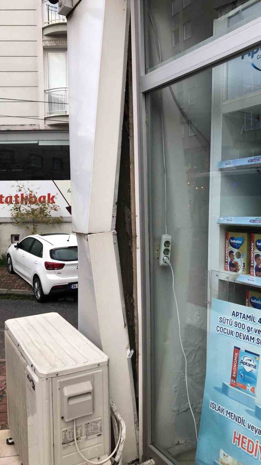 Kocaeli’nin Gebze ilçesinde çöken ve 5 kişilik aileden 2’sinin cansız
