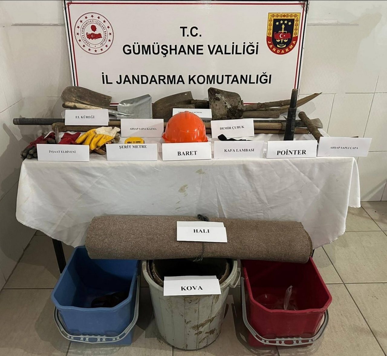 Gümüşhane’nin Torul ilçesinde jandarma ekipleri tarafından düzenlenen operasyonda kaçak kazı