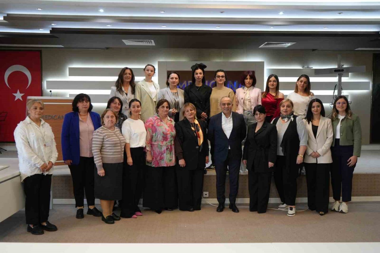 SAMSUN (İHA) – Gürcistan’dan gelen, aralarında doktorların da bulunduğu 16