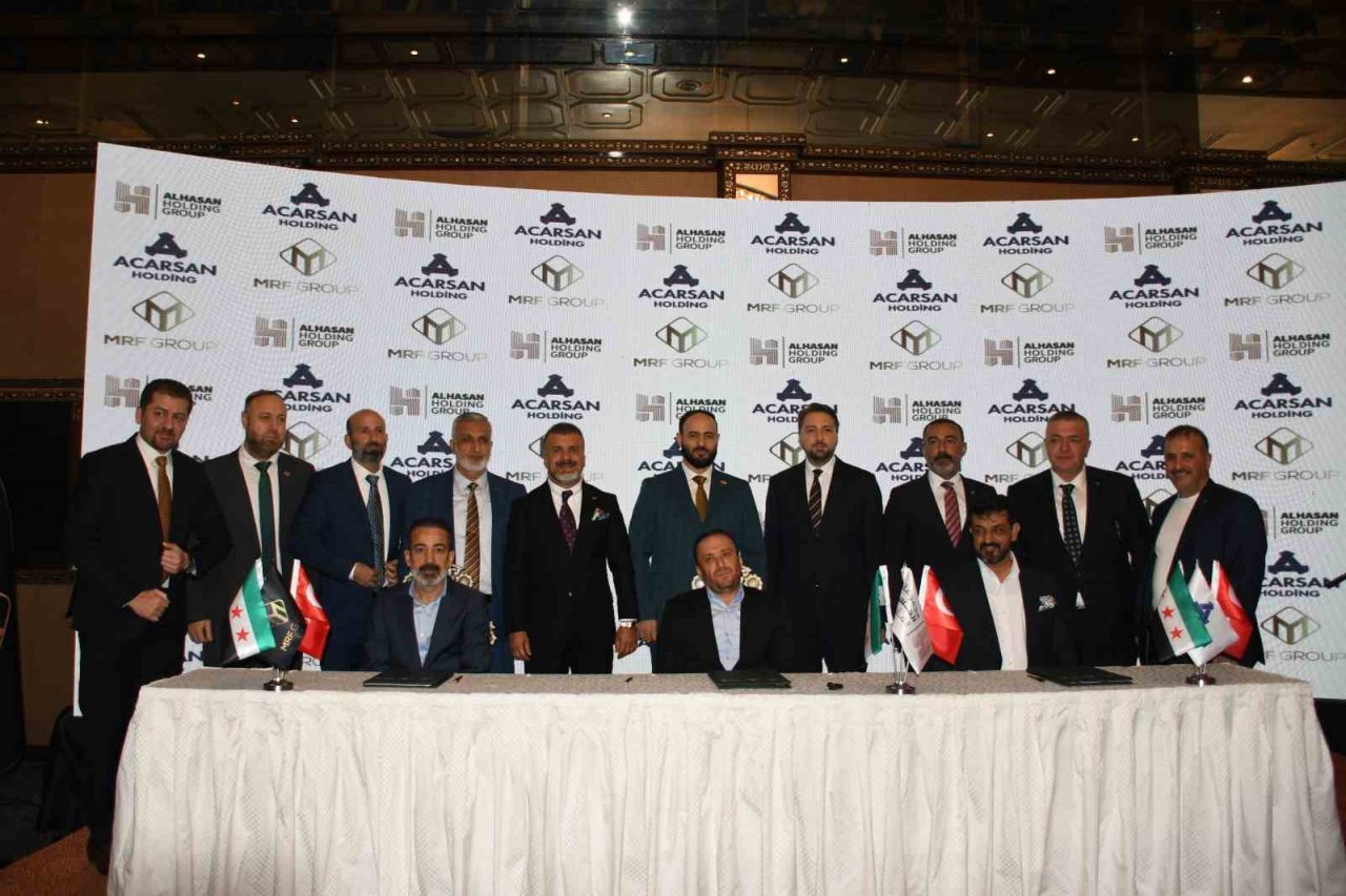 Suriye’nin Halep kentinde düzenlenen törenle, Türk ve Suriyeli inşaat firmaları