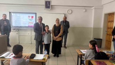 Erzurum’un Yakutiye ilçesinde görev yapan bir öğretmen, öğrencisinin hayatını kurtararak