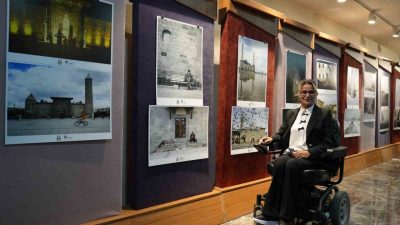 Dilek Çimen, 20 yaşında yaşadığı omurilik rahatsızlığı yüzünden yürüme kabiliyetini