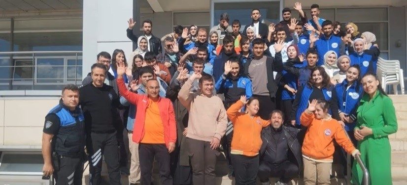 Erzincan’da “Hep Birlikte Aileyiz” projesiyle özel çocuklara destek verildi. Erzincan