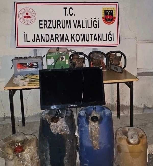 Erzurum İl Jandarma Komutanlığınca; Köprüköy ilçesinde 7 farklı evde meydana