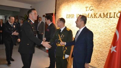 Erzurum’un İspir ilçesinde, Cumhuriyet’in 102. yılı, büyük bir coşkuyla kutlandı.