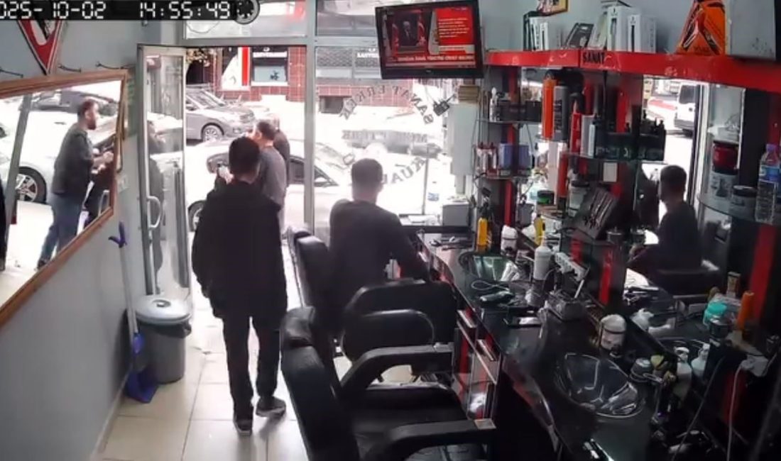 İstanbul Arnavutköy’deki bir berber ve Sultangazi’deki bakkalda deprem anında yaşananlar