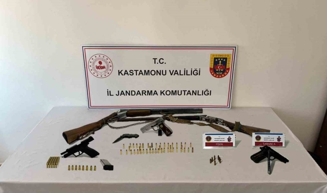 Kastamonu’da jandarma ekiplerine gerçekleştirilen operasyonda 3 adet ruhsatsız tabanca ile