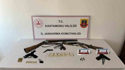 Kastamonu’da jandarma ekiplerine gerçekleştirilen operasyonda 3 adet ruhsatsız tabanca ile