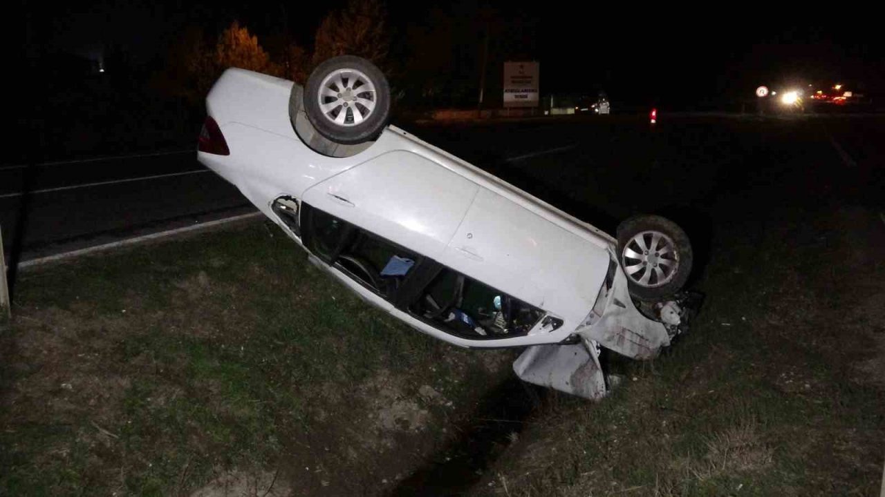 Kastamonu’da köpeğe çarpmamak için manevra yapan otomobilin takla atması neticesinde