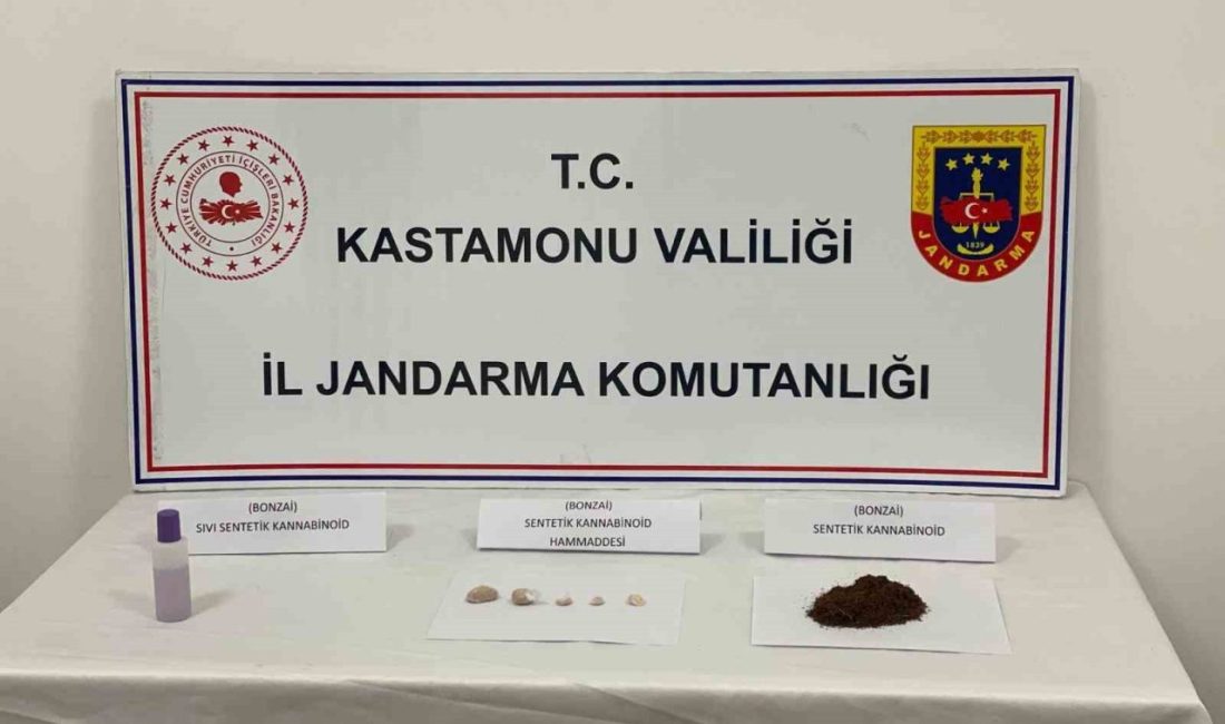 Kastamonu’da jandarma ekiplerince gerçekleştirilen uyuşturucu operasyonunda gözaltına alınan 2 şüpheli