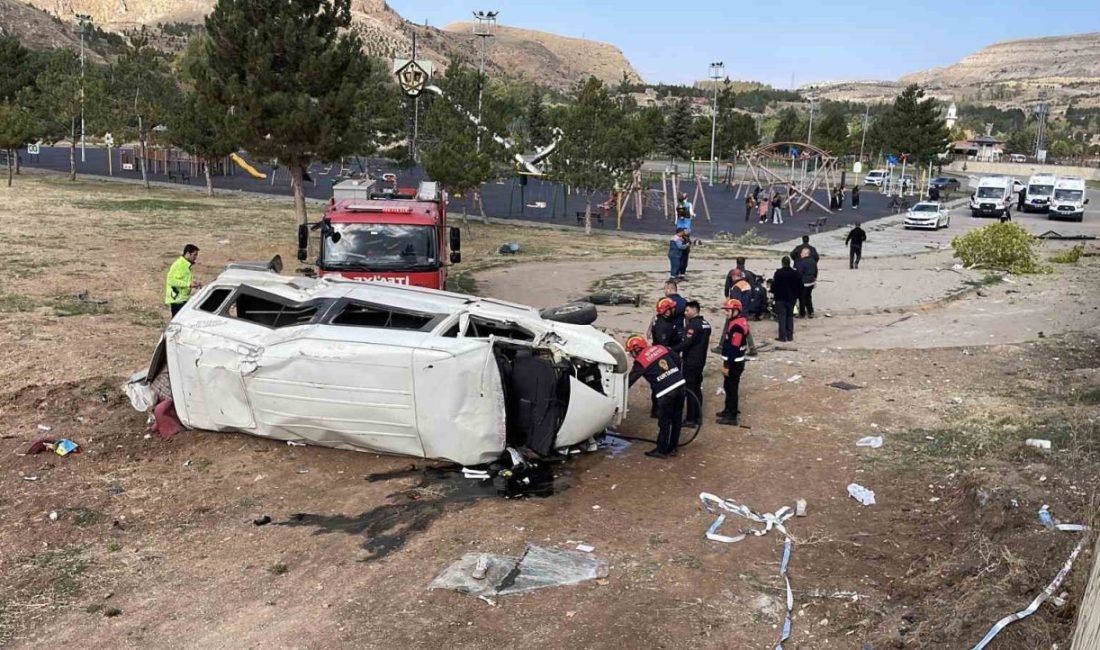 Sivas’ta dün meydana gelen minibüs kazasında ağır yaralanan 15 yaşındaki