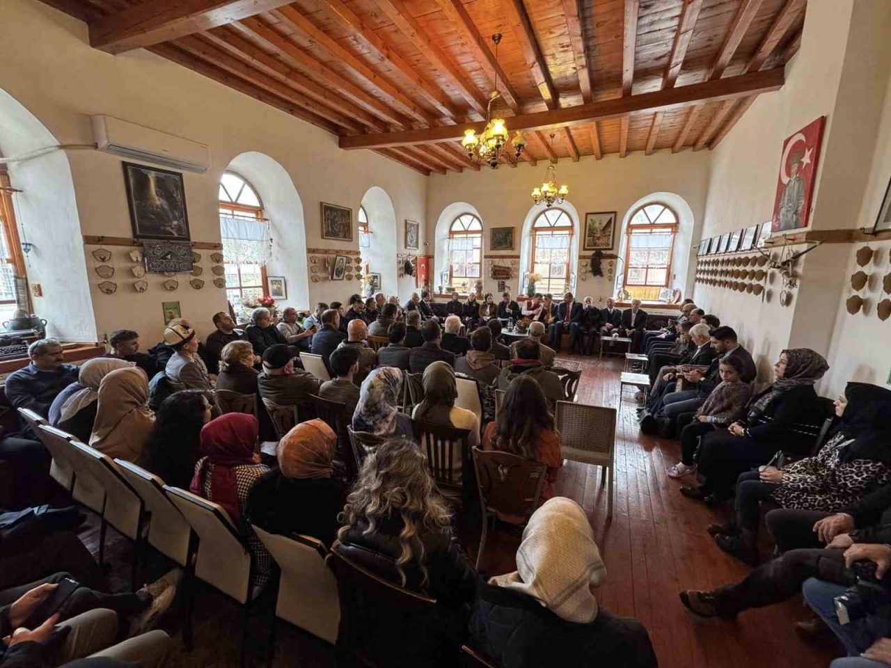 Erzincan’ın Kemaliye ilçesinde Türk düşünce hayatının önemli isimlerinden birisi, felsefeci,